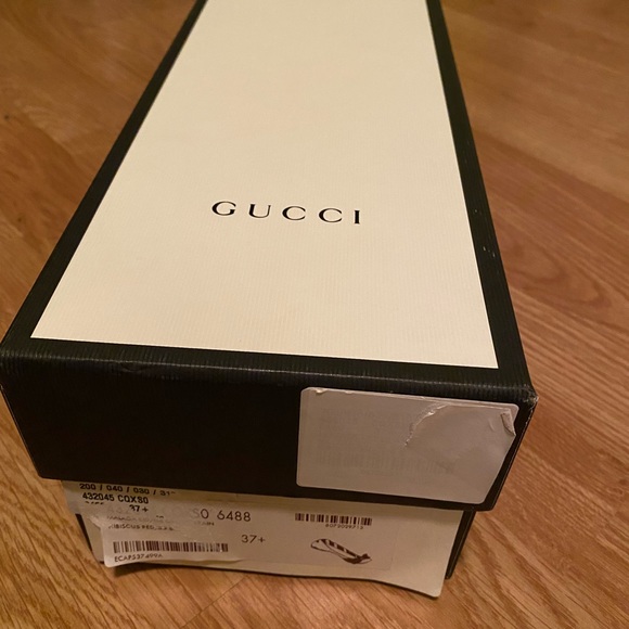 BNIB Gucci Flats 37.5 - Picture 4 of 4